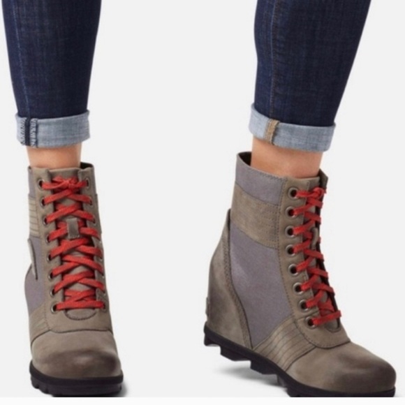 Sorel Women’s Lexie Wedge Waterproof Lug Sole Boots Size 8.5 - Picture 2 of 12